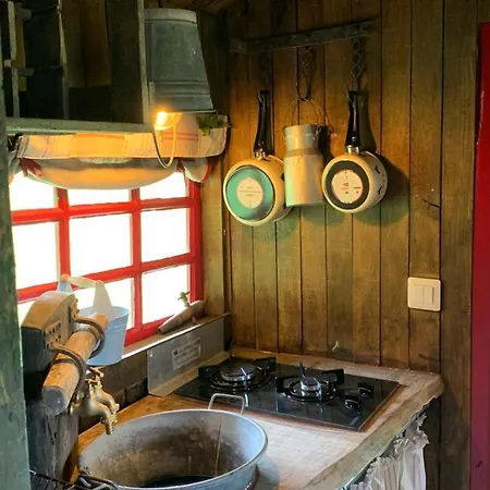 Hébergements Insolites dans tonneaux - Gite Le Coup de Foudre Vimoutiers Esterno foto